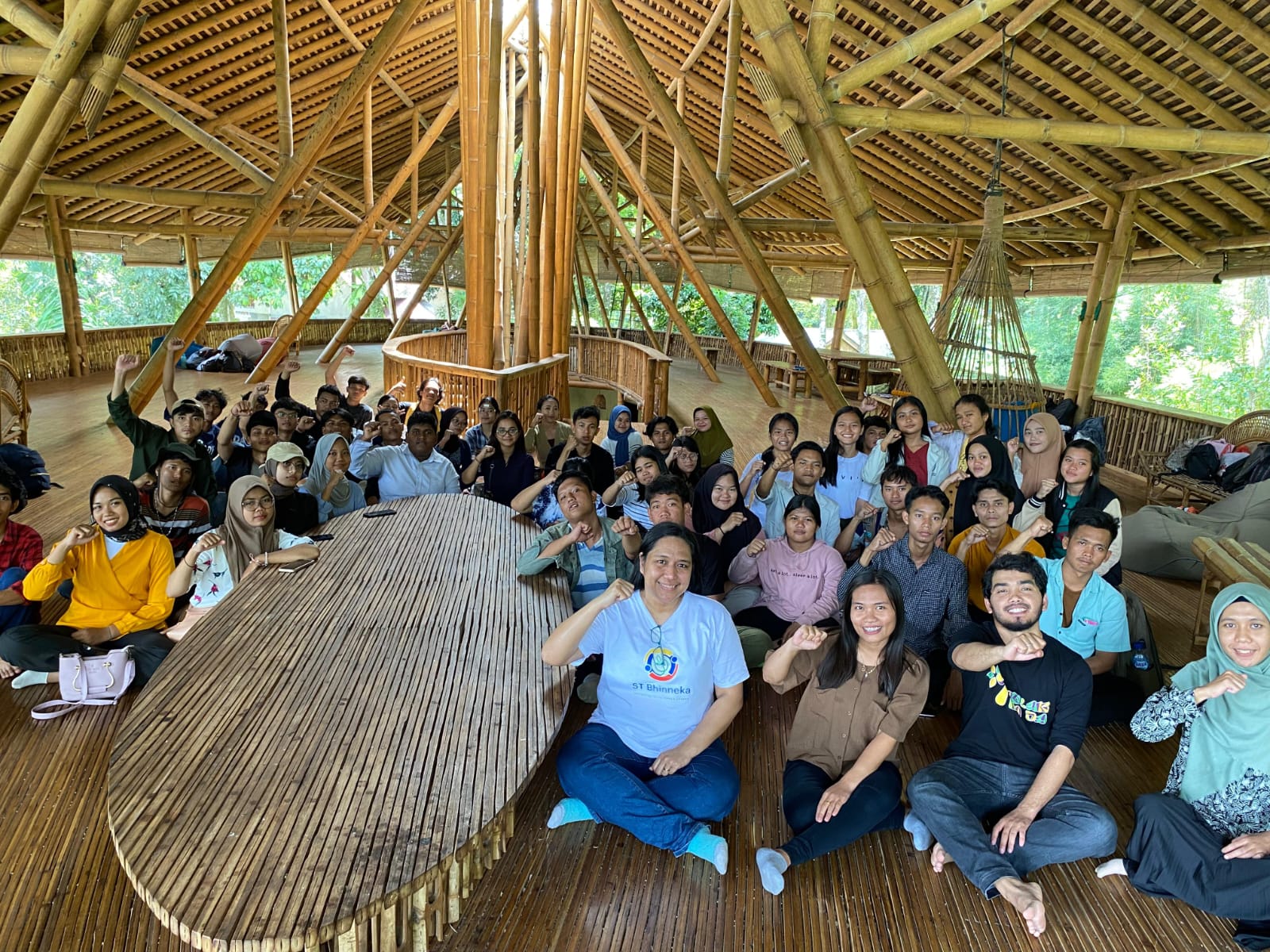 Projek Mata Kuliah SDGs Mahasiswa Manajemen Hutan ke Bukit Lawang