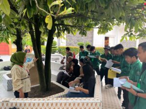 Praktikum Mata Kuliah Dendrologi