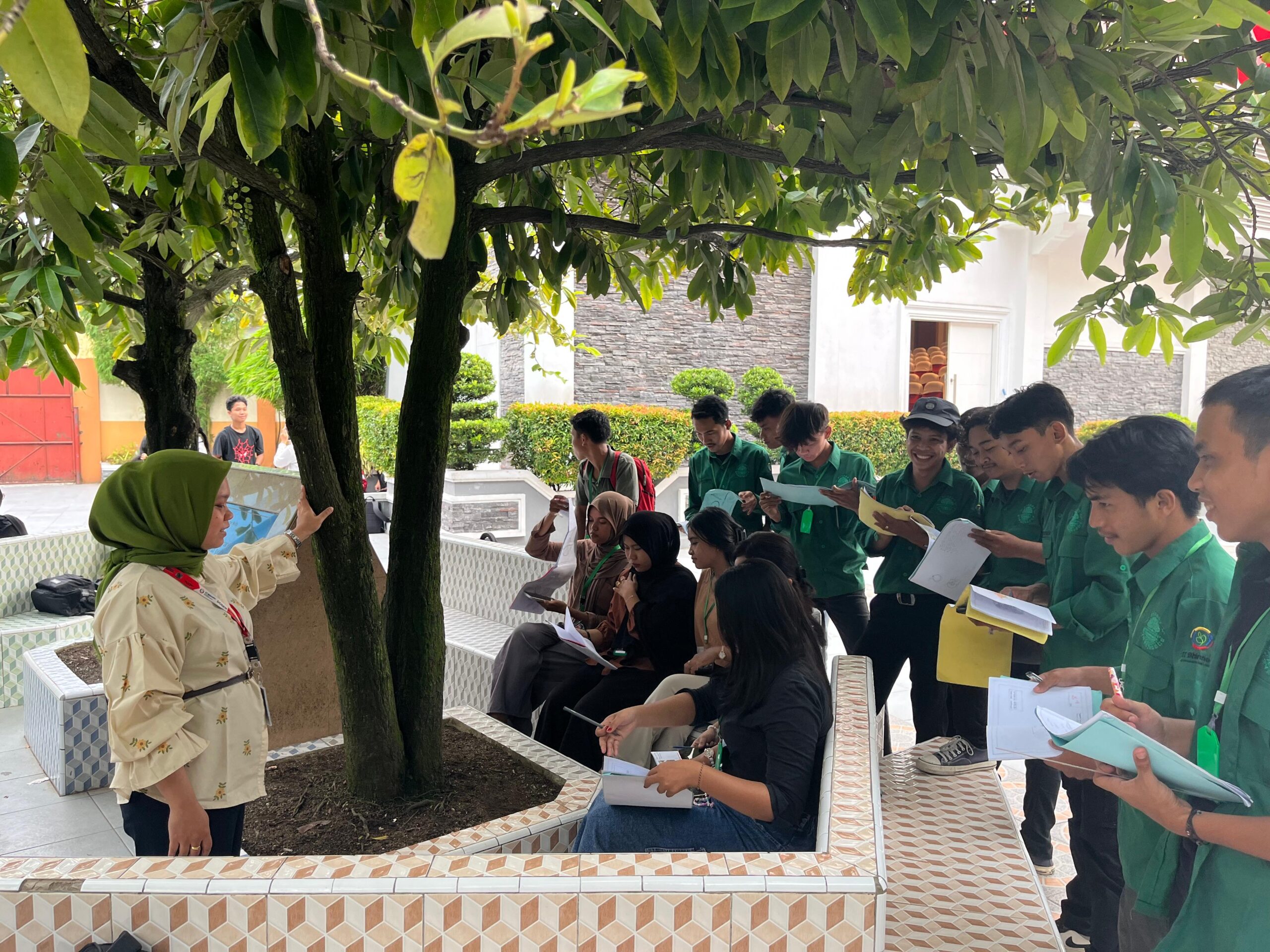 Praktikum Mata Kuliah Dendrologi